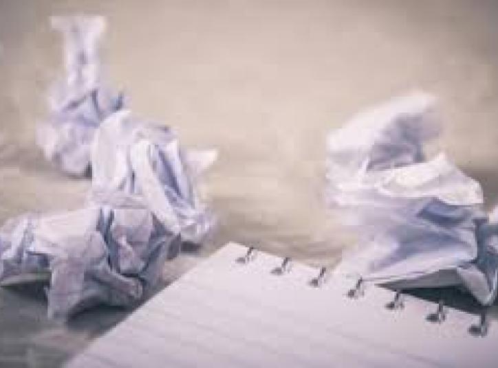 biblio_bola_de_paper